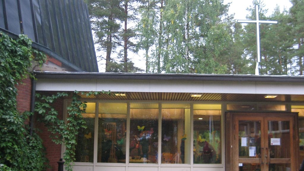 Karoliina Kestin muistohetki Lielahden kirkossa. Kuva: Jari Heikkilä