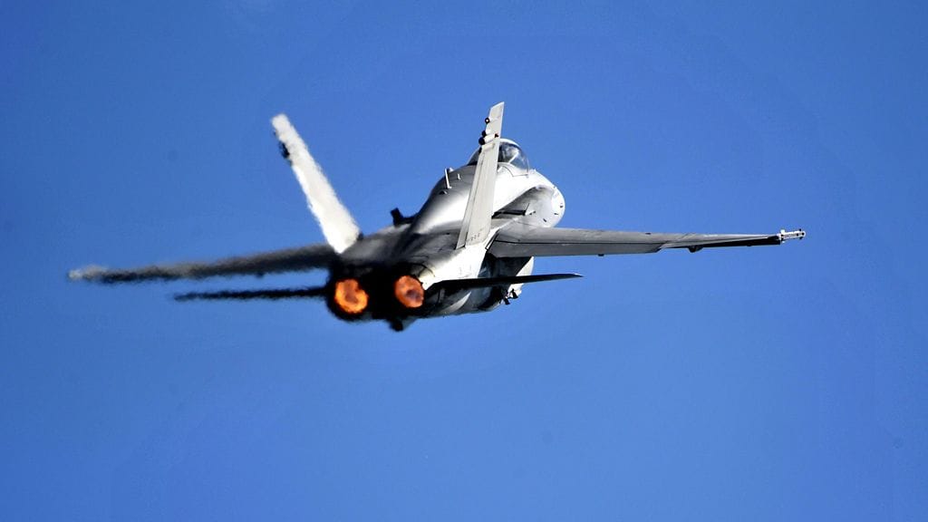 Suomen Hornet-hävittäjä. Kuvituskuva.