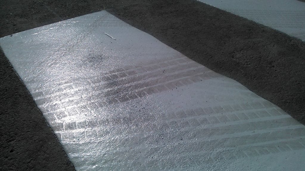 Autoilija törmäsi tyttöön, joka oli pyöräilemässä aamulla kouluun.