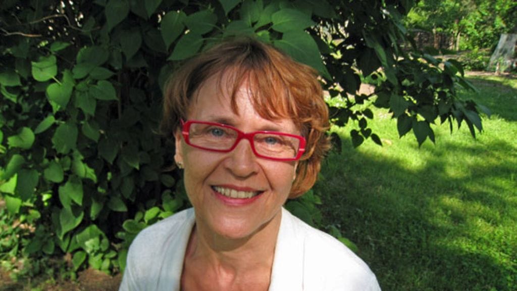 Jalkaterapian lehtori Riitta Saarikoski.