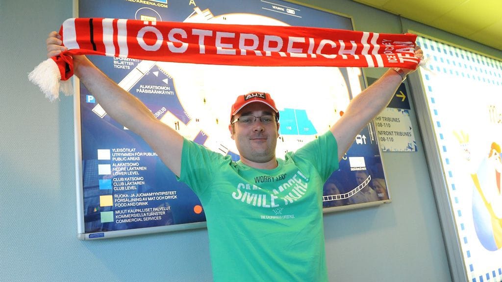 Itävaltalainen Bernhold Glanzer pitää jääkiekon fanituskulttuuria parempana kuin jalkapallon.