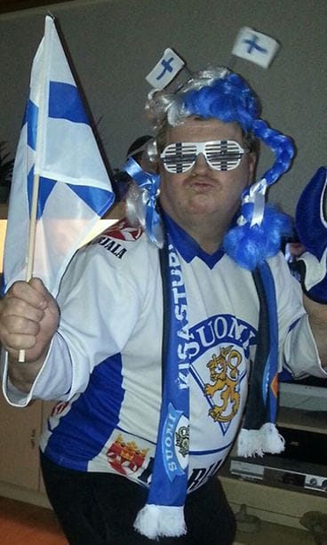 Suomen ensimmäinen maali Venäjää vastaan sai aikaan tälläisen riemureaktion Varkaudessa.