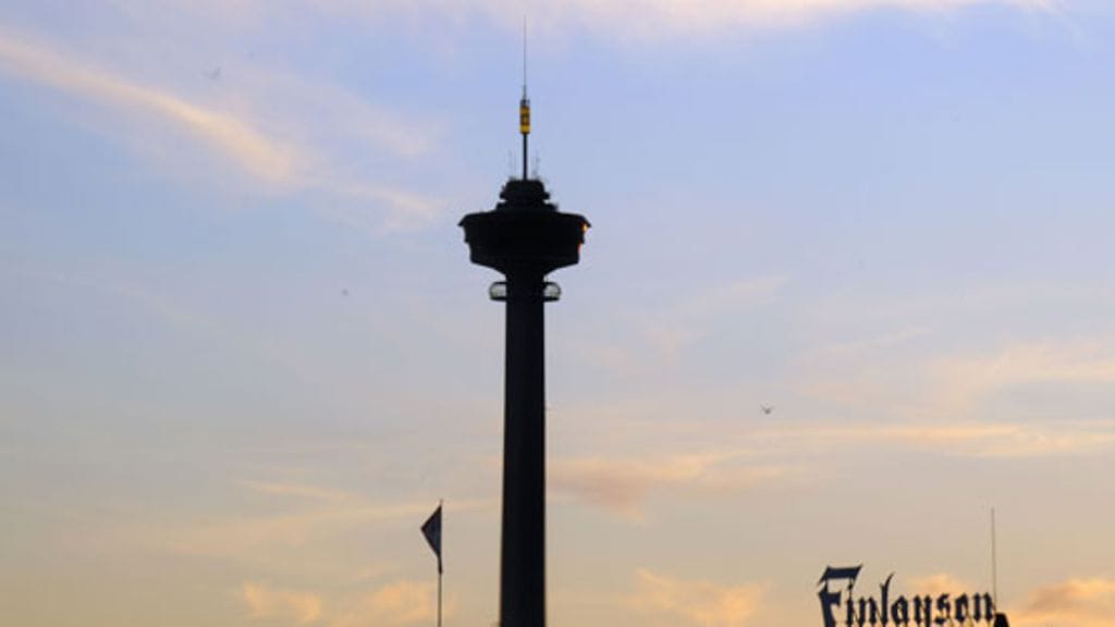 Pirkanmaan maakunnan suurimmat tulot vuonna 2015 tienasi Jouni Oja, jonka tulot olivat peräti 8 miljoonaa euroa.