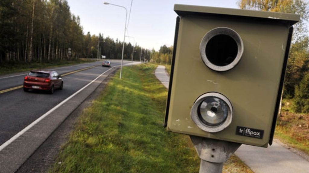 Liikennevalvontakamerat tuottavat sakoin valtiolle arviolta yli 20 miljoonaa euroa vuodessa.