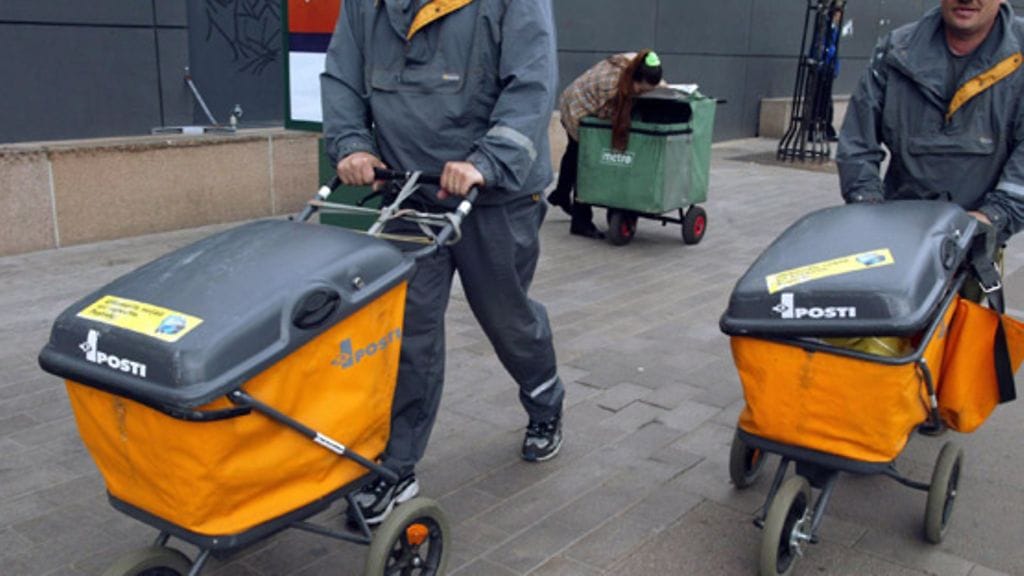 Postinkantajat liikenteessä. Kuva: Lehtikuva