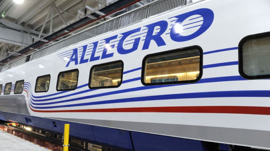 Ensimmäinen Helsingin ja Pietarin väliseen liikenteeseen tilatuista Allegro -junista esiteltiin tiedotustilaisuudessa VR:n Ilmalan varikolla 12. helmikuuta 2010.