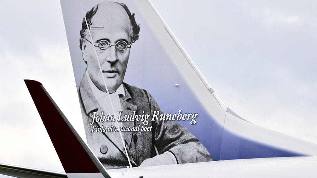 Runeberg on saanut kasvonsa myös lentokoneisiin. Arkistokuva.