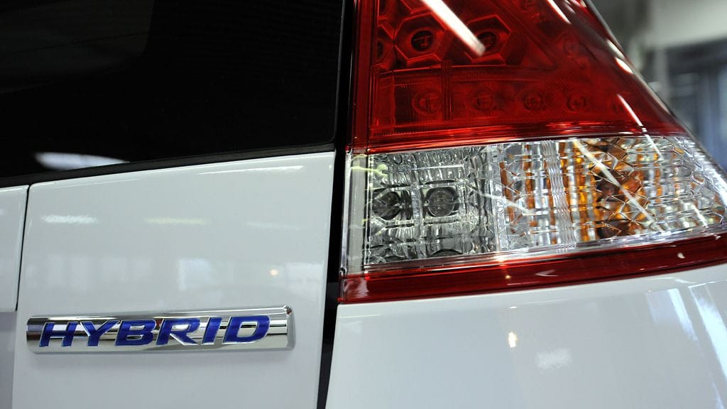 Honda Insight hybridiauto Vehon autokaupassa Helsingin Herttoniemessä 14. syyskuuta 2009.