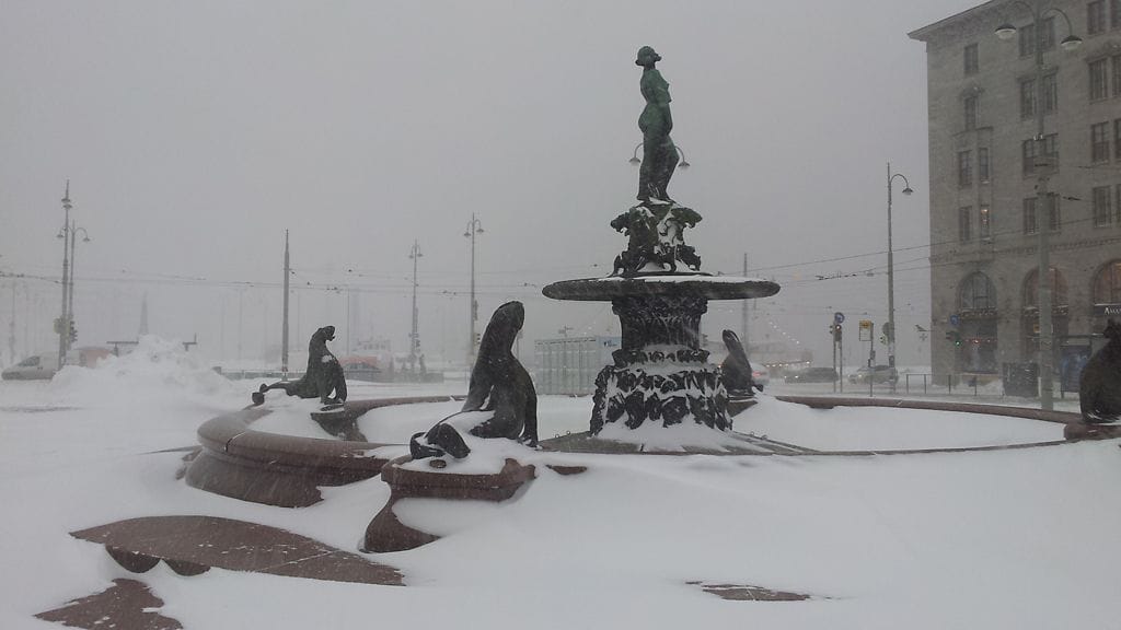 Havis Amanda eilen 30.11.2012. Kuvat: Ville Ristolainen / MTV3.