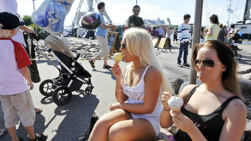 Kotkan Meripäiviä vietettiin helteisessä säässä 30. heinäkuuta 2010.