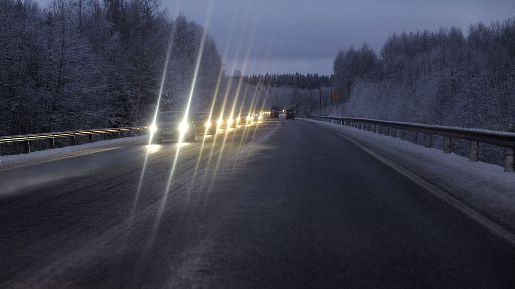 Poliisi kertoo, että tie oli onnettomuuspaikalla erittäin liukas. Kuvituskuva.