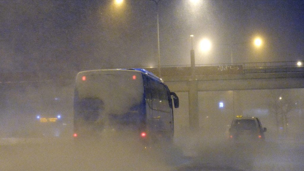 Lunta pyrytti Helsingissä 2. maaliskuuta 2013.