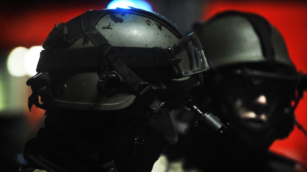 Karhu-ryhmän jäseniä. Lehtikuva