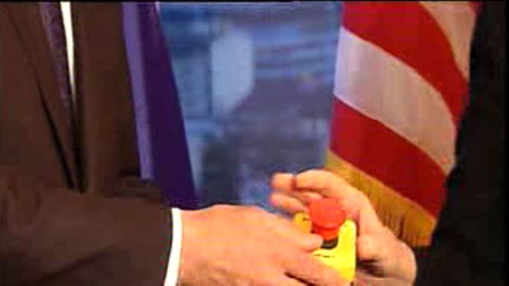 Hillary Clinton lahjoitti Sergei Lavroville "reset-napin" 6. maaliskuuta 2009.