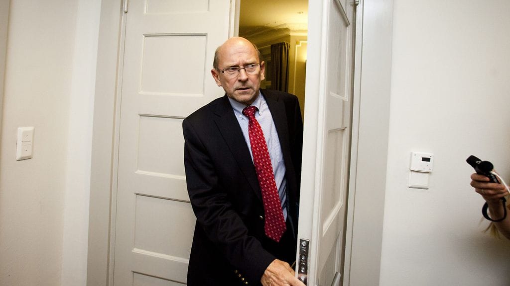 Valtakunnansovittelija Esa Lonka kertoi tuloksesta valtakunnansovittelijan toimistossa Helsingissä 20. lokakuuta 2011. Kuva: Lehtikuva