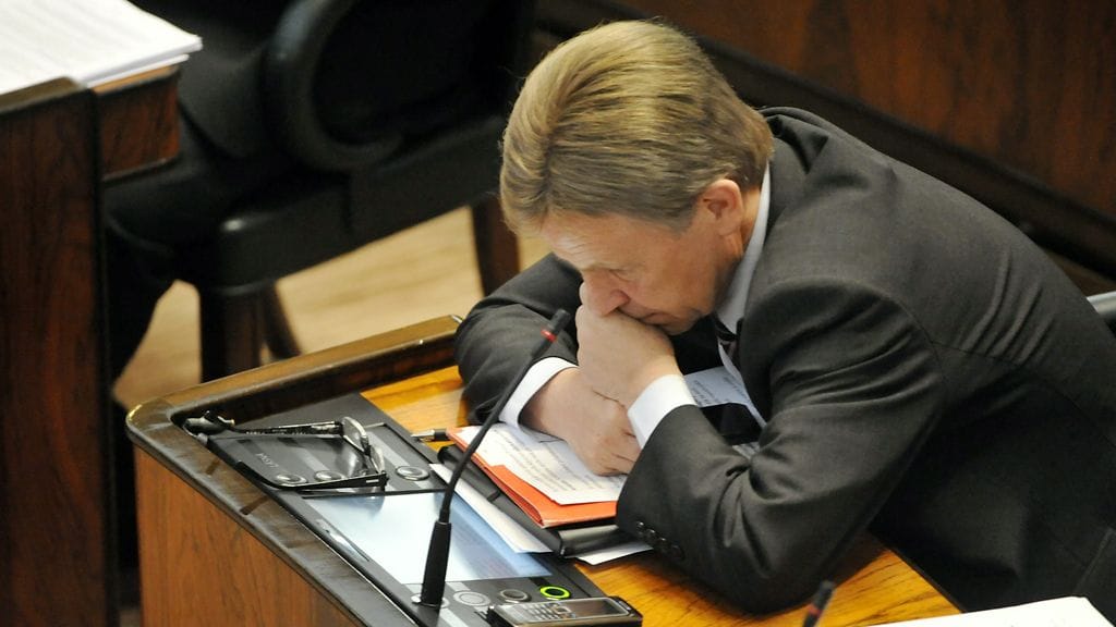 Keskustan Mauri Pekkarinen eduskunnassa 24. toukokuuta 2011.