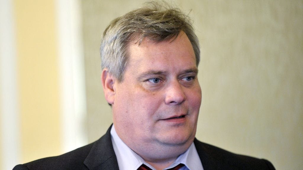 Antti Rinne peruisi yhteisöveron laskun.