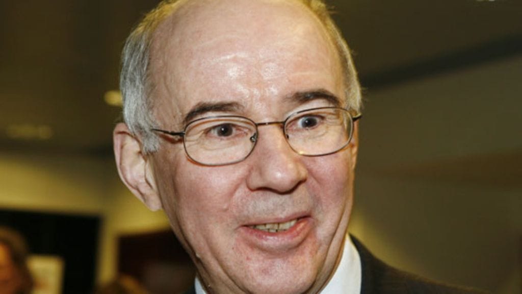 Valtiotieteen tohtori Jukka Tarkka ei usko, että pääministeri Matti Vanhanen voisi jatkaa pääministerinä luovuttuaan puolueen puheenjohtajan tehtävistä. Kuva: Lehtikuva.