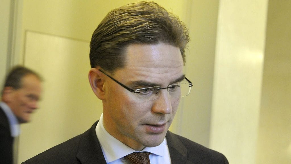 Pääministeri Jyrki Katainen (kok.) eduskunnan käytävällä 24. marraskuuta 2011.