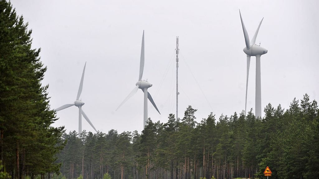 Tuulimyllyjä Hangossa.