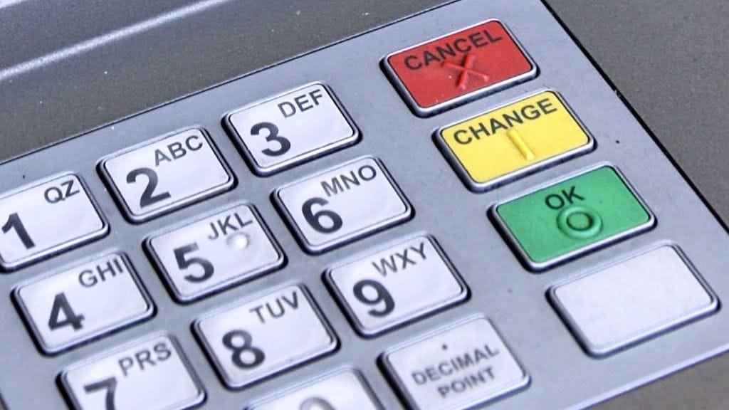 Puukotus tapahtui torstaina pankkiautomaatin luona Salossa.