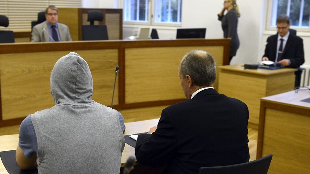 Kotkan sieppauksesta epäilty oikeudessa.