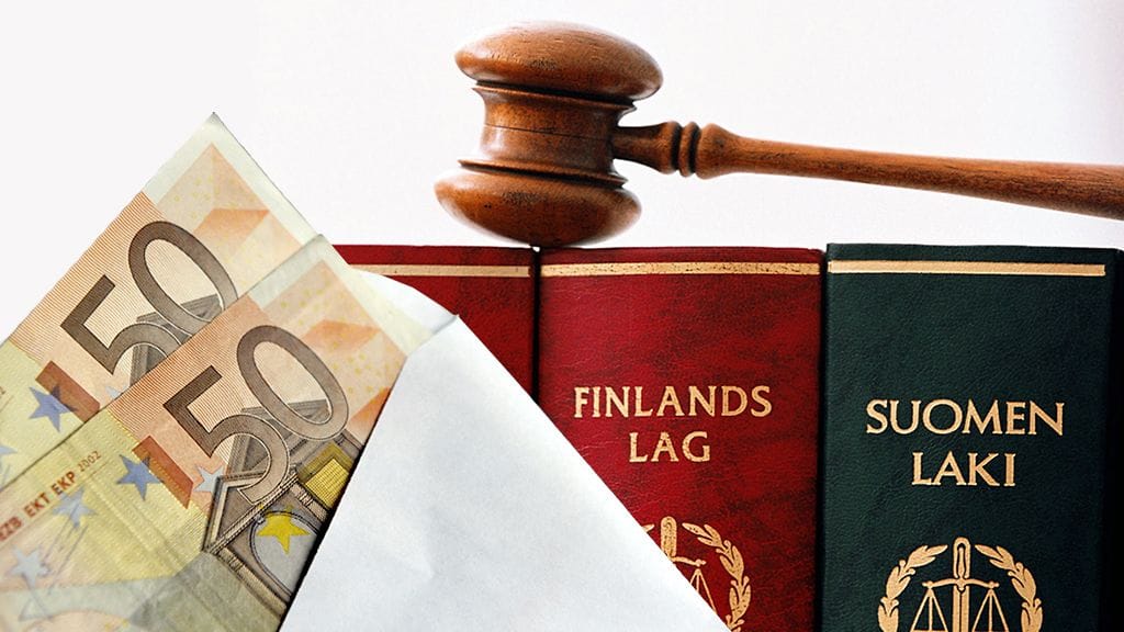 Kuluja on kasvattanut erityisesti käytäntö, että hävinnyt osapuoli määrätään pääsääntöisesti maksamaan myös toisen osapuolen kulut.