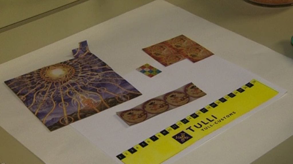 Tulli takavarikoi ennätysmäärän LSD:tä kesällä 2011.