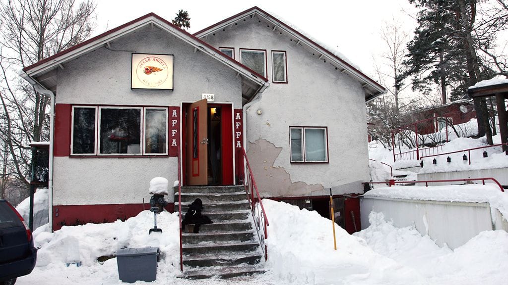 Helvetin enkeleiden Helsingin alaosaston kerhotila Espoon Nöykkiössä. Poliisi teki tiloihin laajan kotietsinnän helmikuussa.