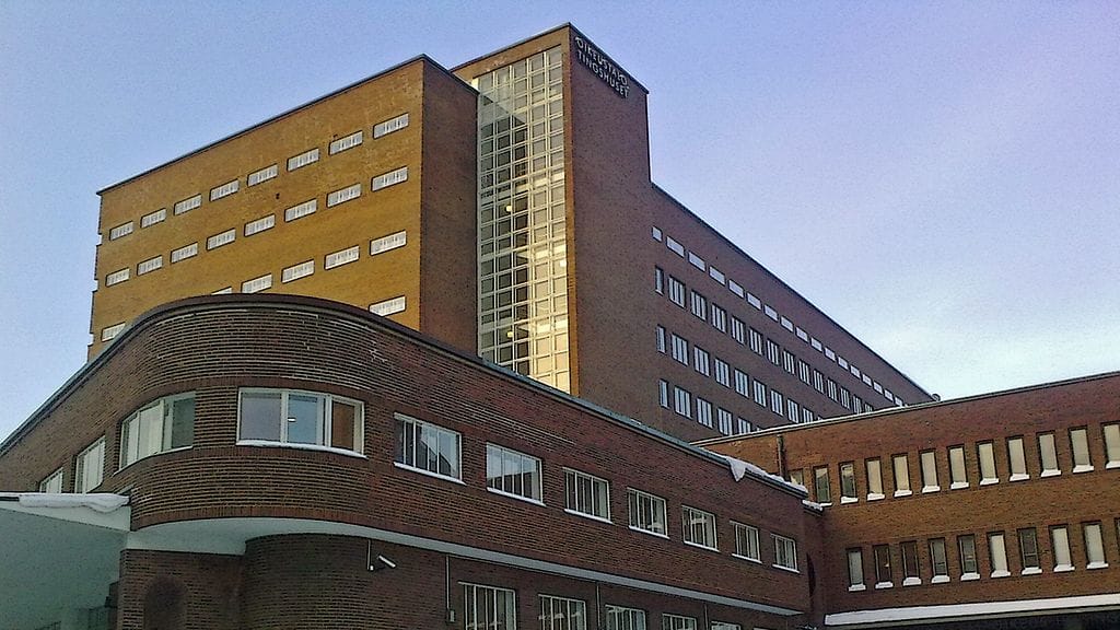 Oikeusasiamiehen mukaan tuomarit eivät tehneet päätöksiä säilöönotettujen eristämisistä, vaikka näin olisi pitänyt.