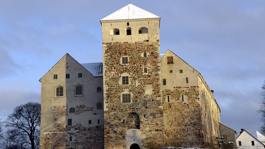 Suomessakin on käytössä yli 500 vuoden ikäisiä rakennuksia. Turun linnan rakennustyöt alkoivat 1280-luvulla.