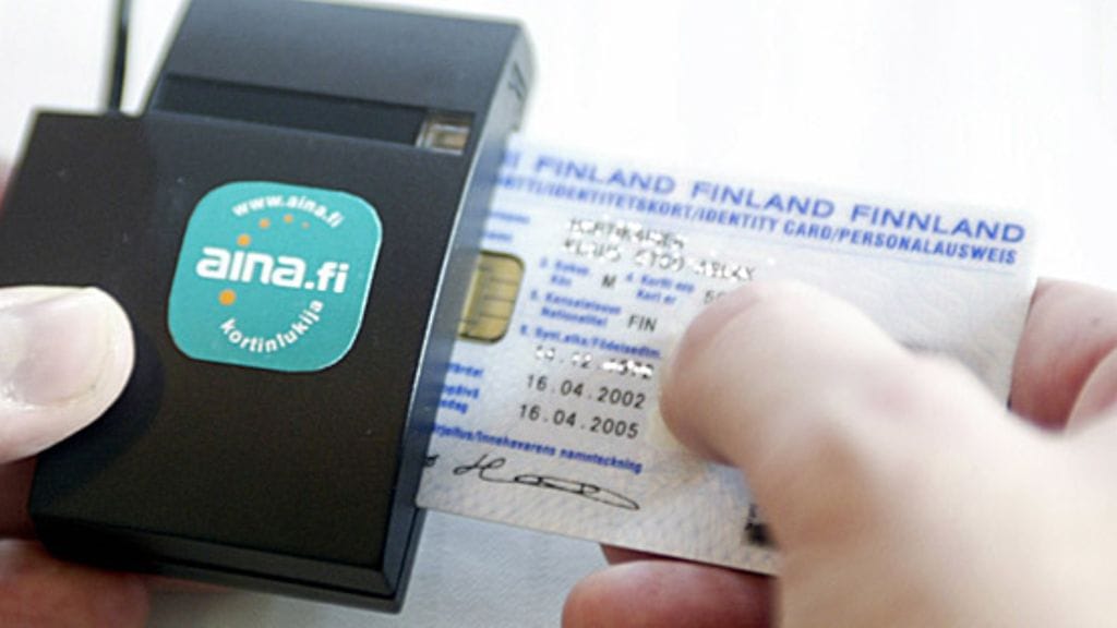 Sähköinen henkilökortti. Kuva: Lehtikuva
