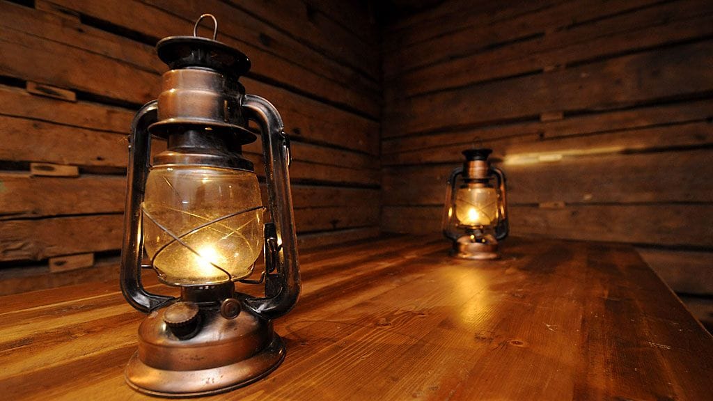 Rönbergit ovat eläneet viikon pääosin luonnonvalon voimin.