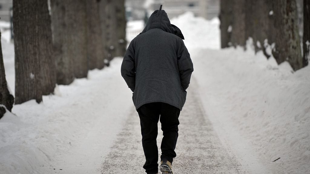 Yhteisöpedagogin mielestä pojille ei anneta tyttöjen tapaan mahdollisuutta käydä läpi tunteitaan.