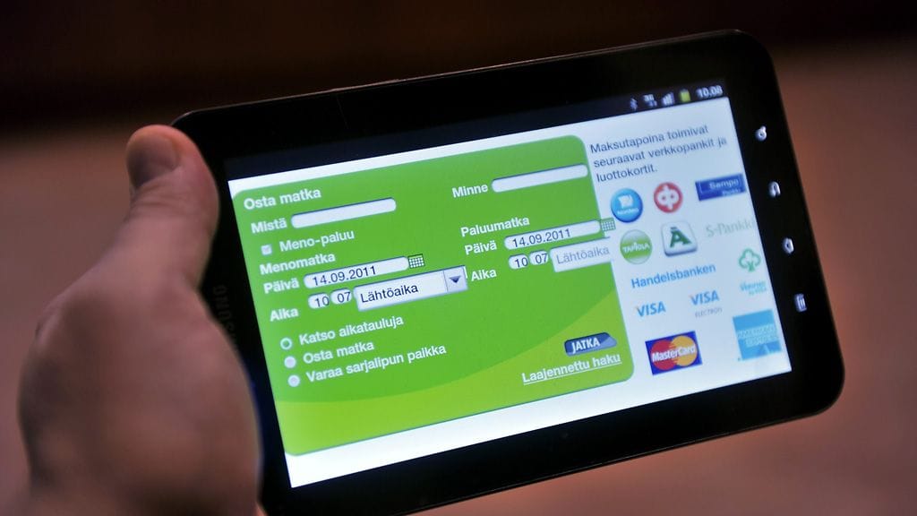 Kuvituskuvassa VR:n mobiiliverkkokauppa. Lasten lippu oli matkapuhelimessa.