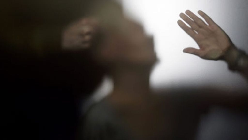 Suomalaisnaisista jopa 30 % on joutunut parisuhdeväkivallan kohteeksi.