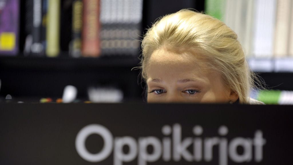 Suomalainen Kirjakauppa Helsingin Kampissa.