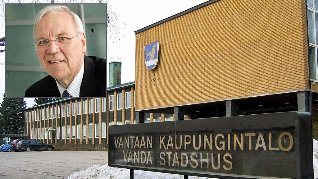 Syyttäjän mukaan Peltomäki ja tämän lähipiiri saivat arkkitehtitoimisto Forma-Futuran omistajalta Leila Tuomiselta erilaisia etuja ja rahaa toimiessaan apulaiskaupunginjohtajana ja kaupunginjohtajana.