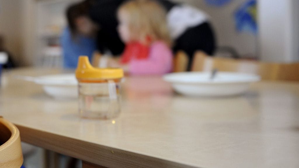 Aiemmissa tutkimuksissa on esitetty muun muassa, että sormiruokailu saattaa ehkäistä tulevaa ylipainoa ja kehittää motoriikkaa.