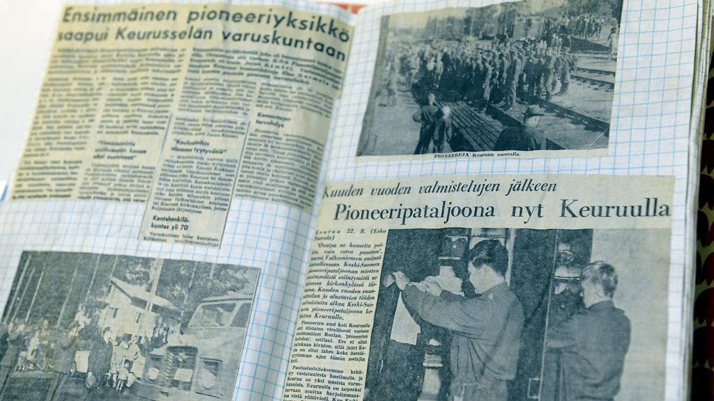 Lehtileikkeitä Keuruun varuskunnan perustamisesta.