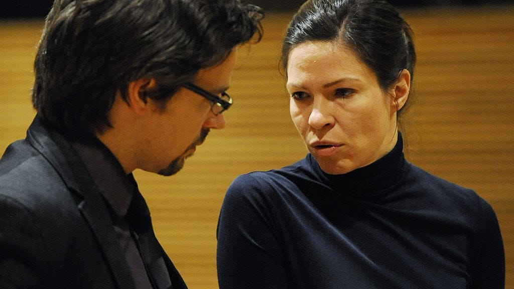 Vihreiden Ville Niinistö ja Anni Sinnemäki kertoivat ettei puolue jatka hallitusneuvotteluissa, 6. kesäkuuta 2011.