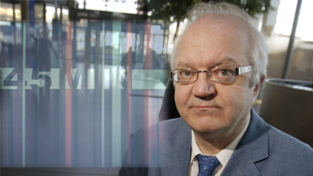Lapsipsykiatri Jari Sinkkonen: Lapsella pitää olla yksi koti, kaksi rakastavaa vanhempaa