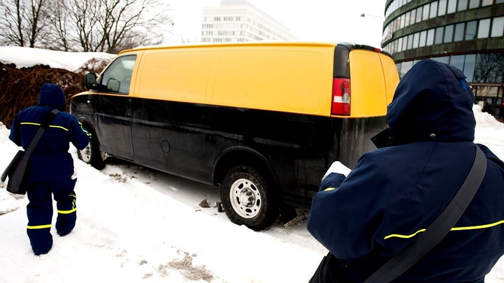 Väärin pysäköityjä autoja on sakotettava paukkupakkasillakin.