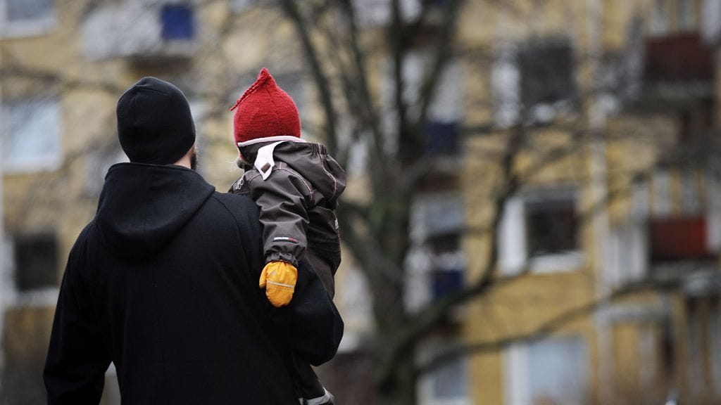 Tuore isyyslaki palautti ennen vuotta 1976 syntyneille aviottomille lapsille mahdollisuuden isyyden vahvistamiseen.