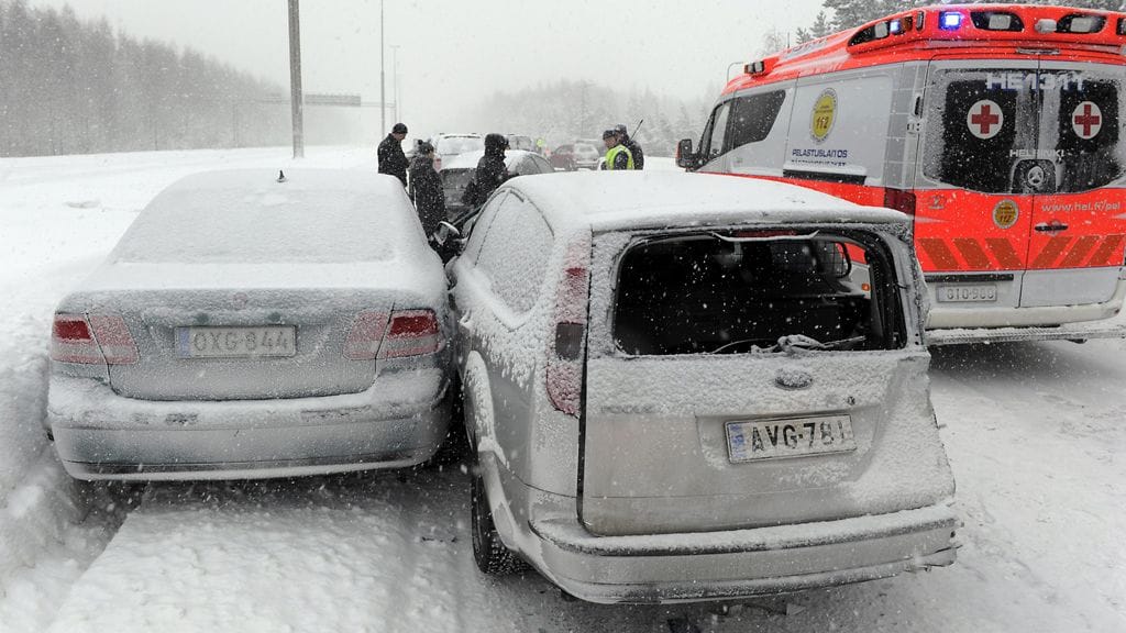 Kehä kolmosella on nyt kolariruuhkaa.