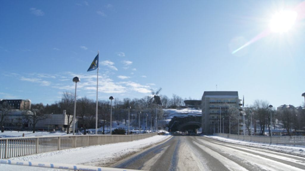 Turun Myllysilta on suljettu liikenteeltä vakavan vaurion vuoksi. Kuvaaja: Rainer Rannikko, Turku.