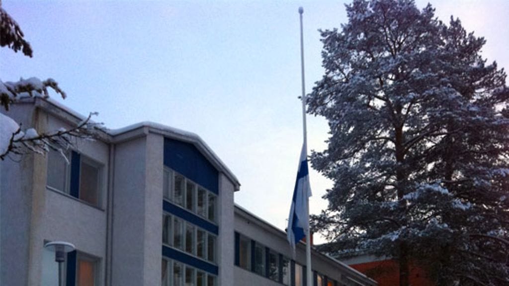 Lippu puolitangossa Pudasjärvellä kuolemantapauksen vuoksi.