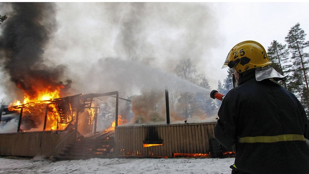 Moni Suomen eturivin artisteista on esiintynyt Kyröskosken tanssilavalla. Lava tuhoutui täysin tulipalossa.