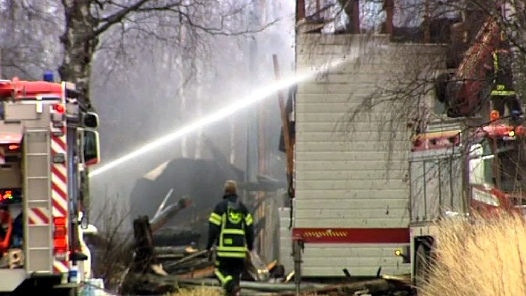 Vanha koulurakennus tuhoutui tulipalossa täysin marraskuussa 2011.