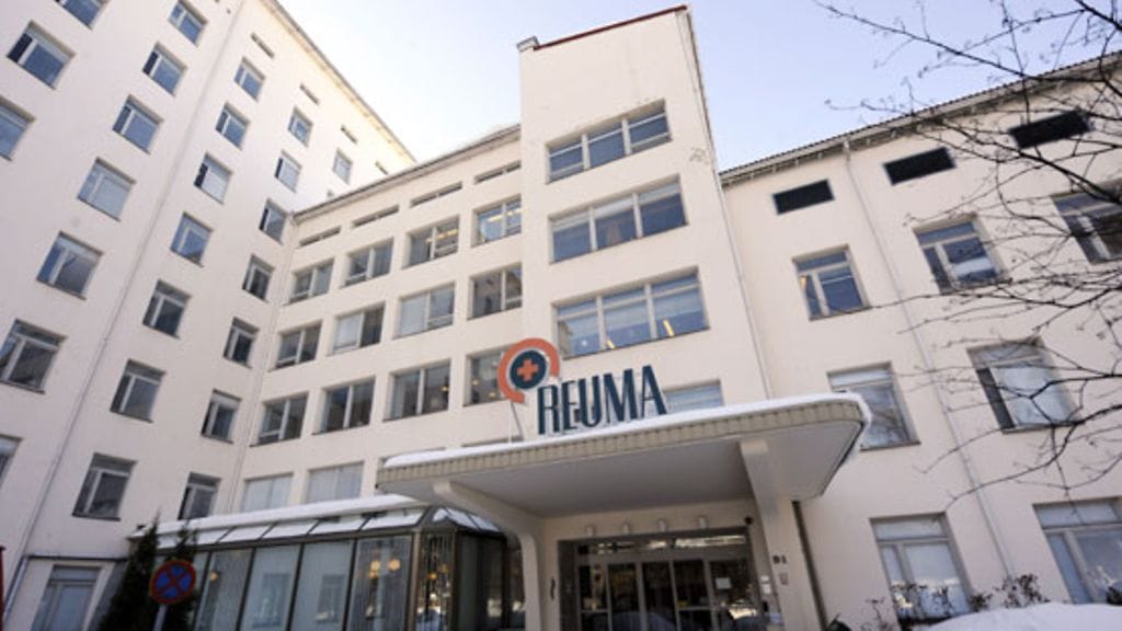 Heinolan reumasairaala 24. maaliskuuta 2010. Reumasäätiö suunnittelee hakeutumista konkurssiin. Konkurssin myötä Heinolassa sijaitsevan Reuman sairaalan hoidot ilmeisimmin päättyisivät vieden samalla lähes 300 työpaikkaa.